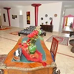 Salenthouse בית הארחה