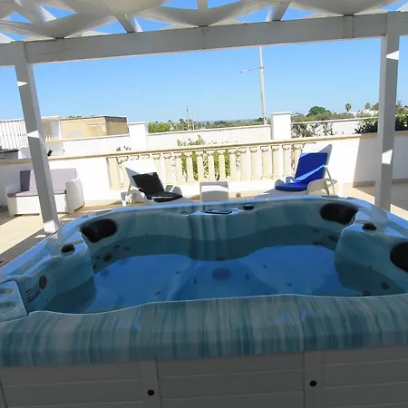 Salenthouse Guest house Racale