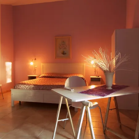 Salenthouse Guest house Racale
