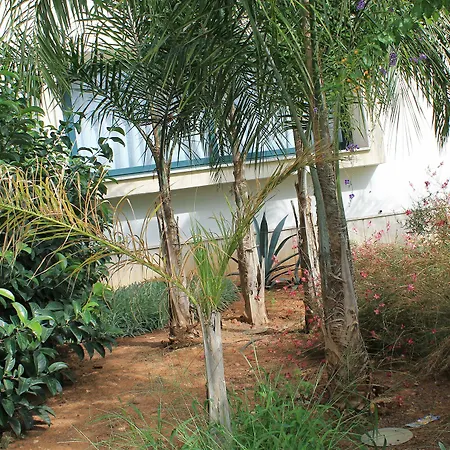 Salenthouse Guest house Racale